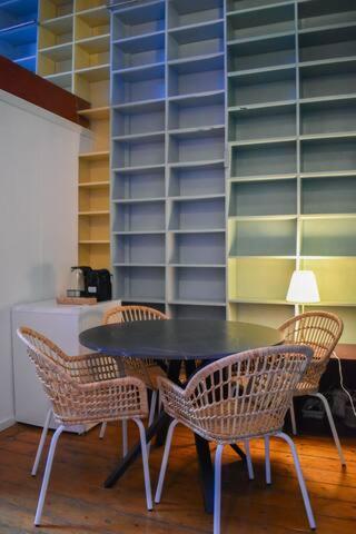 Private 4P Top Floor - Hostel Apartment อัมสเตอร์ดัม ภายนอก รูปภาพ